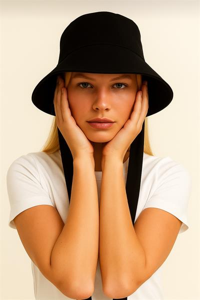 Siyah Bağlama Detaylı Bucket Şapka