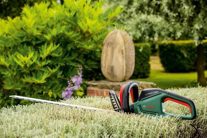 Bosch Home and Garden Çit kesme makinesi UniversalHedgeCut 60 (480 W, bıçak uzunluğu: 60 cm, orta büyüklükteki çitler için, diş açıklığı: 30 mm, karton ambalajda)