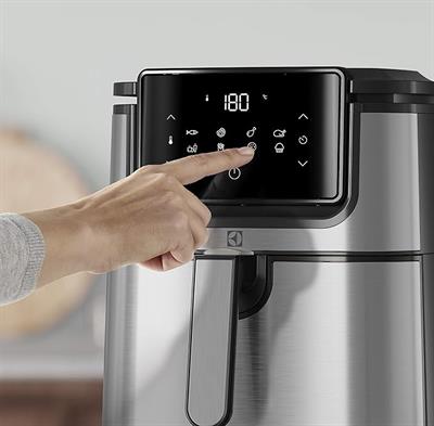 Electrolux Explore 6 E6AF1-4ST AirFryer 8 Programlı Dokunmatik LCD Ekranlı 4.5 L Sepet Kapasiteli, 3.5 L Kızartma Kapasiteli Sıcak Hava Fritözü