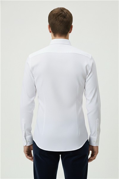 Giotelli Erkek Beyaz Dar Kesim Slim Fit %100 Pamuk Sivri Yaka Klasik Gömlek