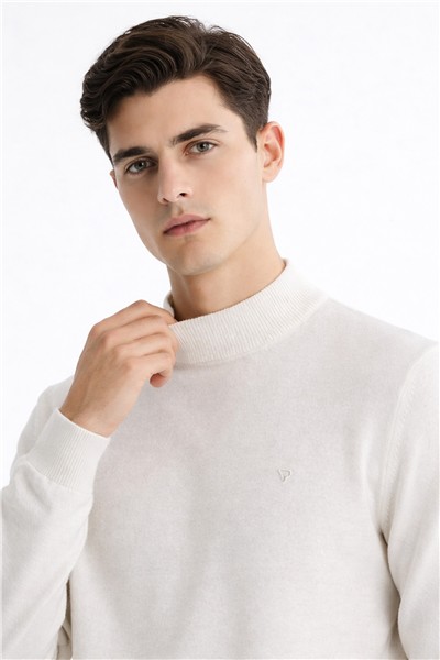 Giotelli Erkek Ekru Normal Kesim Regular Fit Yünlü Yarım Balıkçı Yaka Triko Kazak