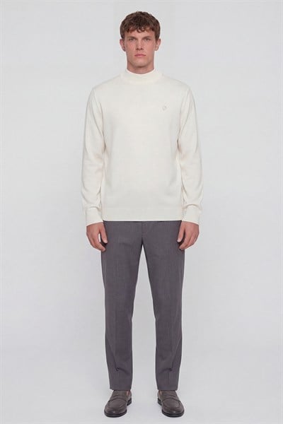 Giotelli Erkek Ekru Polo Yaka Regular Fit Pamuk Karışımlı Triko Kazak