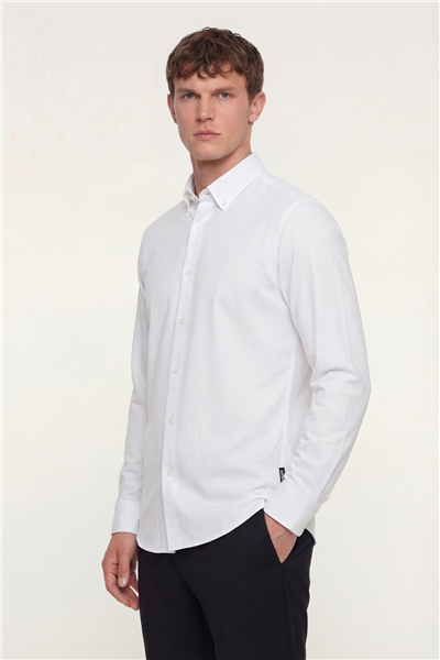 Giotelli Erkek Beyaz Dar Kesim Slim Fit %100 Pamuk Uzun Kollu Düğmeli Yaka Gömlek