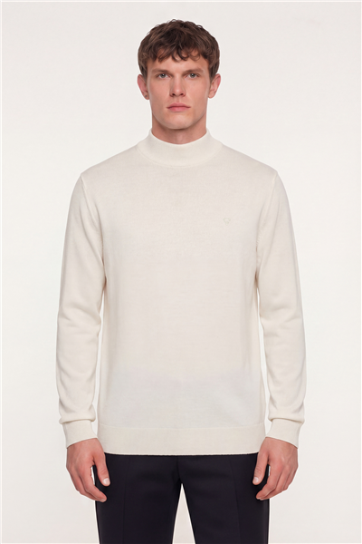 Giotelli Erkek Ekru Normal Kesim Regular Fit Yünlü Dokuma Yarım Balıkçı Yaka Triko Kazak