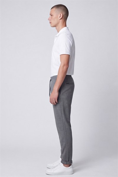 Giotelli Erkek Gri Dar Kesim Slim Fit Viskon Dokuma Yan Cep Lastikli Bel Pantolon
