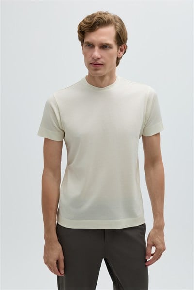 Açık Krem %100 Pamuk Regular Fit Dokuma Bisiklet Yaka Basic T-Shirt