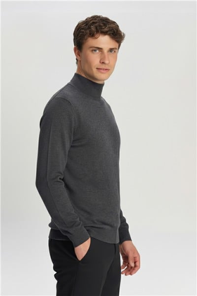 Erkek Antrasit Normal Kesim Regular Fit Pamuklu Yarım Balıkçı Yaka Triko Kazak