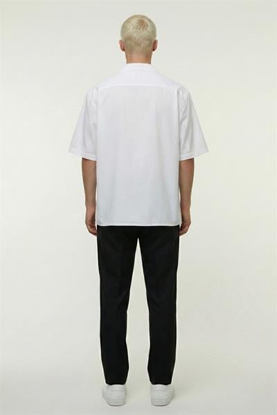 Giotelli Beyaz Apaş Yaka Erkek Gömlek