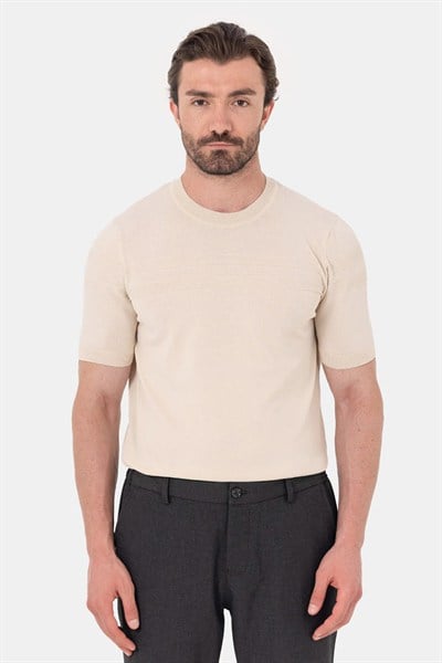 Bej Bisiklet Yaka Jakarlı Triko T-shirt