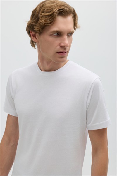 Beyaz %100 Pamuk Bisiklet Yaka Düz Renk Basic T-Shirt