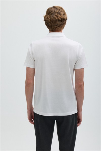 Beyaz %100 Pamuk Cepli Polo Yaka T-shirt