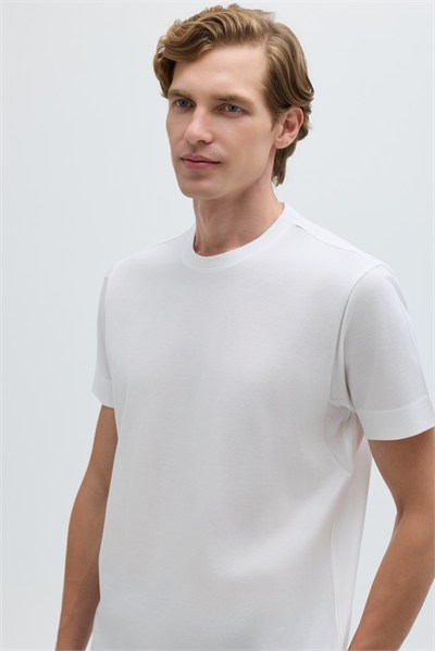 Beyaz %100 Pamuk Regular Fit Dokuma Bisiklet Yaka Basic T-Shirt