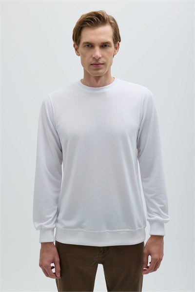 Beyaz Bisiklet Yaka Basic Erkek Sweatshirt