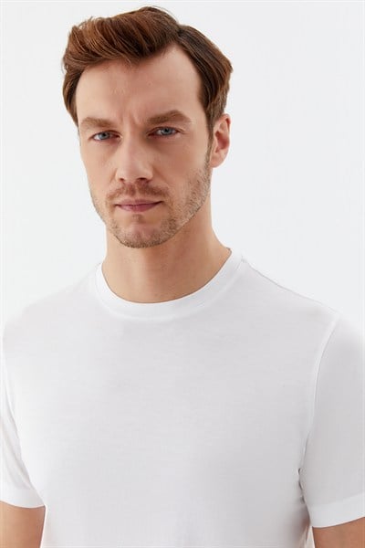 Beyaz %100 Pamuk Regular Fit Bisiklet Yaka Basic T-shirt