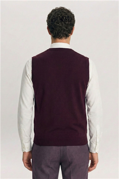 Giotelli Erkek Bordo Dar Kesim Slim Fit Viskon Sivri Yaka Düğmeli Fleto Kapaklı Cep Çift Yırtmaçlı Tam Astarlı 6 Drop Triko Yelekli Takım Elbise