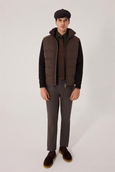 Gri Regular Fit Dik Yaka Yün Karışımlı Triko Mont