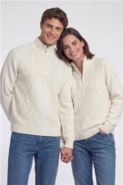 Ekru Regular Fit Yünlü Desenli Fermuarlı Yarım Balıkçı Yaka Triko Kazak
