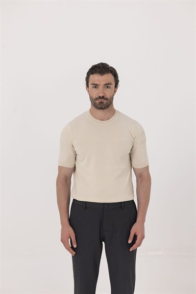 Bej Bisiklet Yaka Jakarlı Triko T-shirt