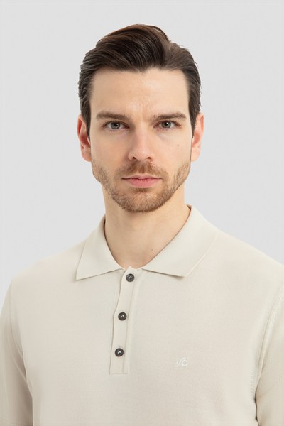 Bej Regular Fit Göğüs Nakış Detaylı Polo Yaka Triko T-shirt