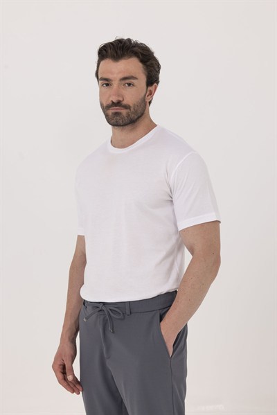 Beyaz %100 Pamuk Bisiklet Yaka Düz Renk Basic T-Shirt