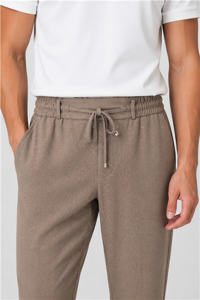 Erkek Kahverengi Regular Fit Standart Boy Dokuma Armürlü Jogger Pantolon