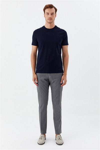 Erkek Lacivert Dar Kesim Slim Fit %100 Pamuk Bisiklet Yaka Tişört