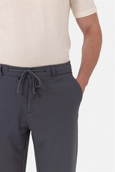 Füme Dokulu Arka Lastikli Köprü Kemerli Bağcıklı Slim Fit Jogger Pantolon