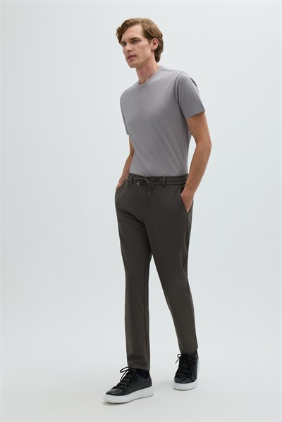 Haki Dokulu Arka Lastikli Köprü Kemerli Bağcıklı Slim Fit Jogger Pantolon