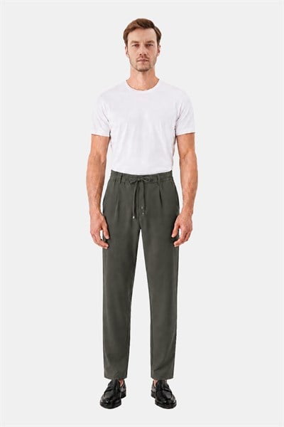 Haki Dokulu Arka Lastikli Köprü Kemerli Bağcıklı Slim Fit Jogger Pantolon