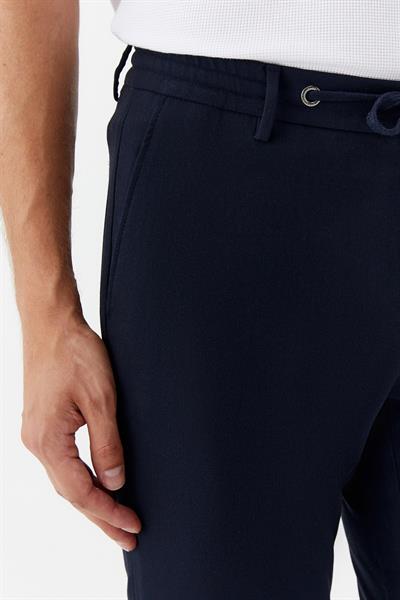 Erkek Lacivert Normal Kesim Regular Fit Viskon Yan Cep Lastikli Bel Jogger Pantolon