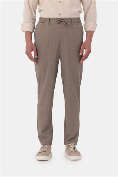 Kahverengi Dokulu Arka Lastikli Köprü Kemerli Bağcıklı Slim Fit Jogger Pantolon