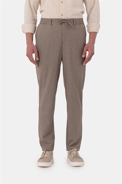 Kahverengi Dokulu Arka Lastikli Köprü Kemerli Bağcıklı Slim Fit Jogger Pantolon