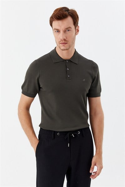 Koyu Yeşil Regular Fit Göğüs Nakış Detaylı Polo Yaka Triko T-shirt