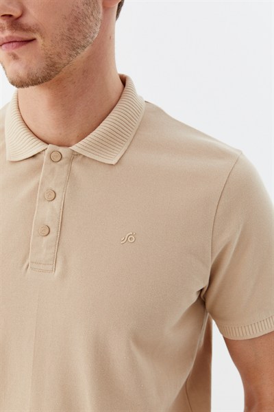Kum %100 Pamuk Patlı Polo Yaka Regular Fit T-Shirt 