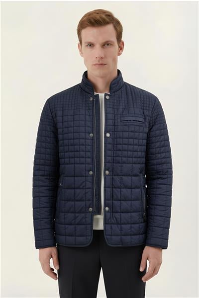 Lacivert Regular Fit Dik Yaka Fermuarlı Kapitone Erkek Mont