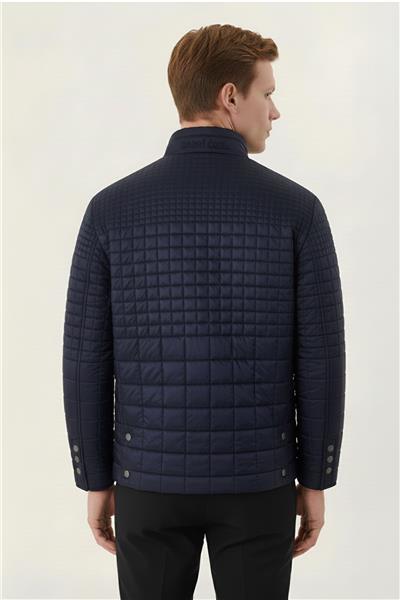 Lacivert Regular Fit Dik Yaka Fermuarlı Kapitone Erkek Mont