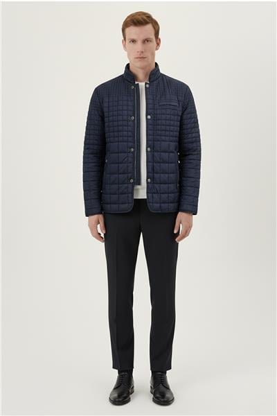 Lacivert Regular Fit Dik Yaka Fermuarlı Kapitone Erkek Mont