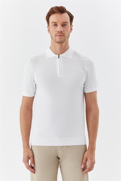 Ekru Regular Fit Triko Polo Yaka Dokulu Tişört