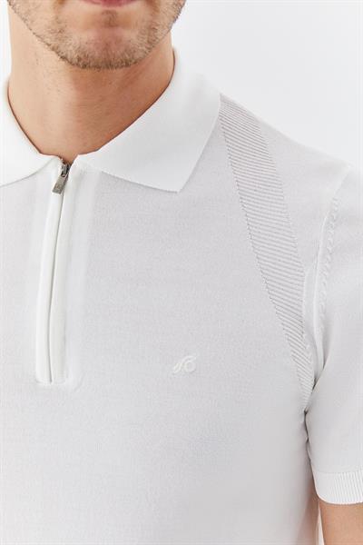 Ekru Regular Fit Triko Polo Yaka Dokulu Tişört