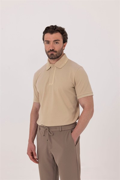 Kum %100 Pamuk Gizli Fermuarlı Polo Yaka T-shirt 