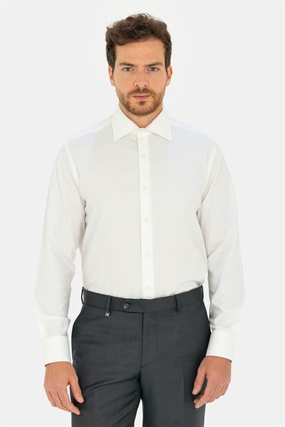 Beyaz Regular Fit Sivri Yaka Uzun Kollu Gömlek