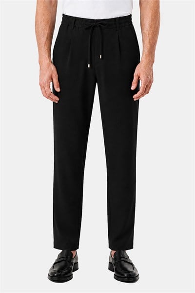 Siyah Dokulu Arka Lastikli Köprü Kemerli Bağcıklı Slim Fit Jogger Pantolon