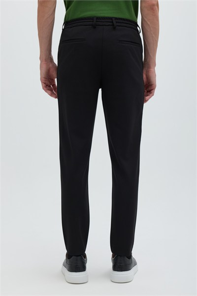 Siyah Dokulu Arka Lastikli Köprü Kemerli Bağcıklı Slim Fit Jogger Pantolon