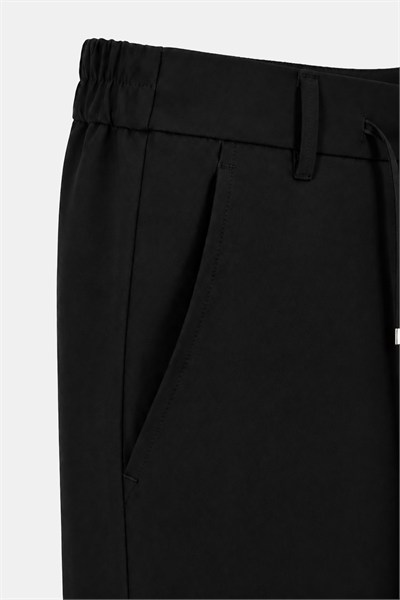 Siyah Dokulu Arka Lastikli Köprü Kemerli Bağcıklı Slim Fit Jogger Pantolon