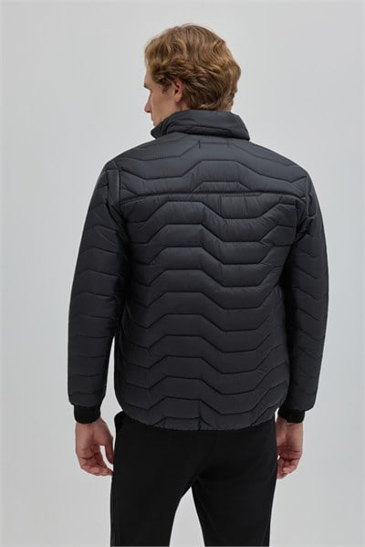 Siyah Slim Fit Fermuarlı Dik Yaka Kapüşonsuz Mont