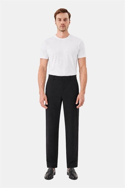 Siyah Yanı Lastikli Köprülü Kemerli Slim Fit Jogger Pantolon