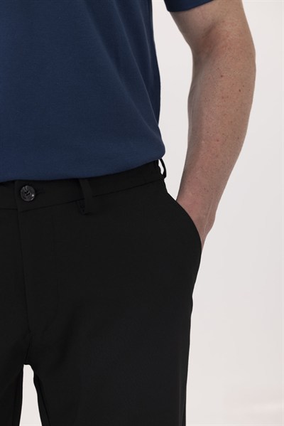 Siyah Yanı Lastikli Köprülü Kemerli Slim Fit Jogger Pantolon
