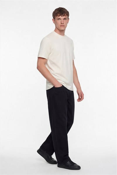 Erkek Açık Krem Normal Kesim Regular Fit %100 Pamuk Dokuma Bisiklet Yaka Basic T-Shirt