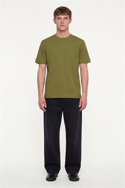 Erkek Fıstık Yeşili Normal Kesim Regular Fit %100 Pamuk Dokuma Bisiklet Yaka Basic T-Shirt
