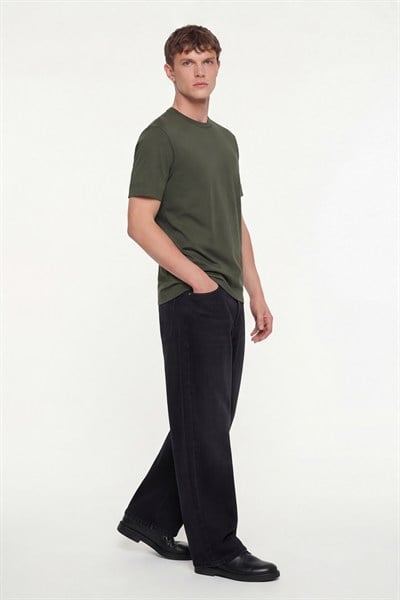 Erkek Koyu Yeşil Normal Kesim Regular Fit %100 Pamuk Dokuma Bisiklet Yaka Basic T-Shirt